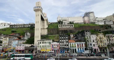 Imagem ilustrativa da imagem Salvador terá linha especial de Natal e Elevador Lacerda de graça