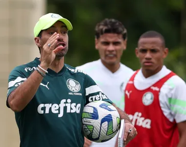 Abel Ferreira durante treino do Palmeiras