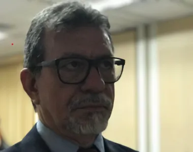 Secretário detalha etapa de negociação para comprar trens