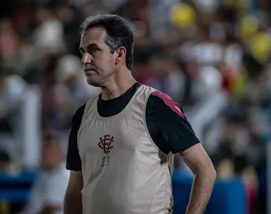 Técnico Léo Conde está sendo alvo de críticas pelo mal início de temporada