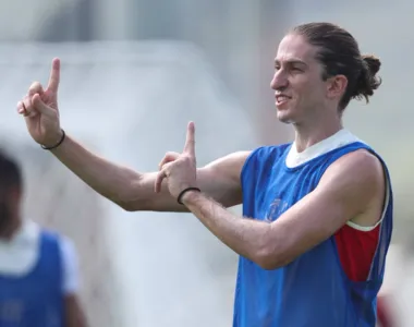 Filipe Luís concluiu curso da CBF em dezembro de 2023