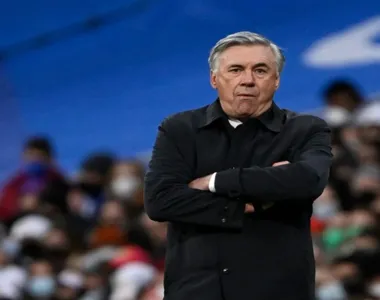 Treinador Carlo Ancelotti renovou o contrato com o Real Madrid enquanto CBF o desejava