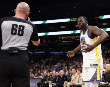 Jogador do Warriors acertou em cheio o atleta do Suns, durante partida da NBA