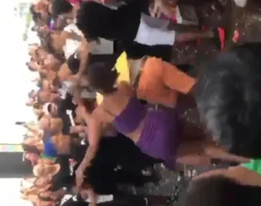 Mulher já caiu desnorteada na hora do soco