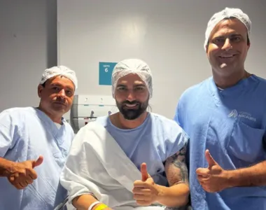 Léo Gamalho no Hospital Aeroporto, em Salvador