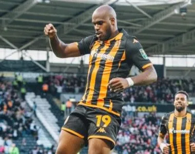 Centroavante está atuando por empréstimo no Metz, da França