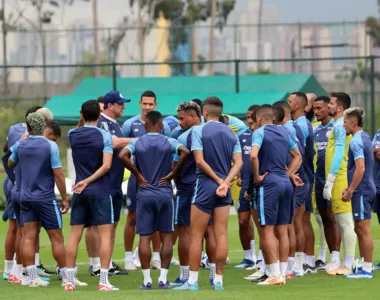 Jogadores do Bahia em conversa com Rogério Ceni