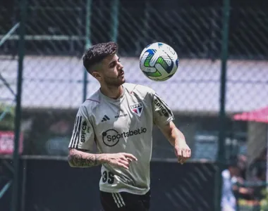 Beraldo em treino do São Paulo