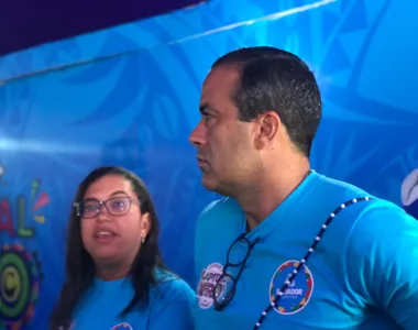 Bruno Reis concedendo entrevista coletiva nesta quarta (14)