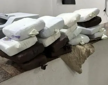 Droga estava em tabletes envolvidos em bexigas