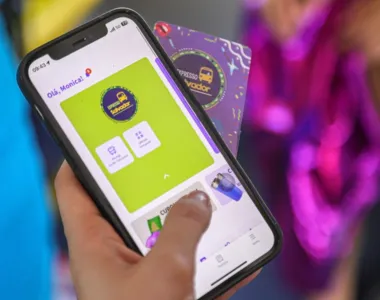 Basta baixar o app e realizar a recarga