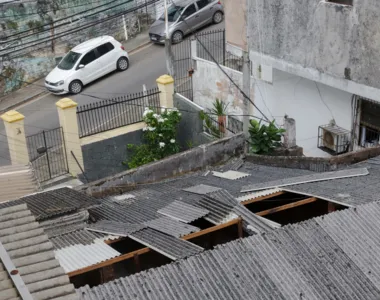 Casa Marielle Franco tem telhado danificado após chuvas intensas em Salvador.
