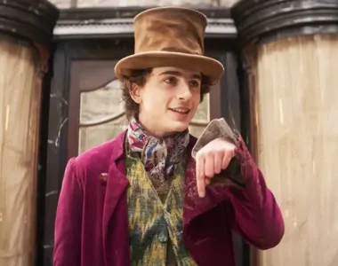 Timothée Chalamet  vai bem no papel do do excêntrico Willy Wonka