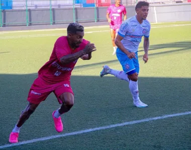 Rodado no futebol baiano, o atacante Ronan vai para a segunda temporada seguida no Bahia de Feira