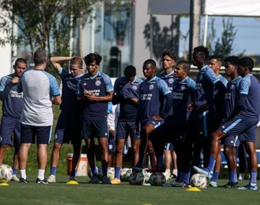 Grupo conclui a preparação na manhã deste sábado (20), na Cidade Tricolor