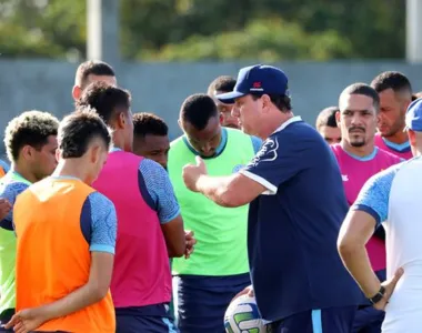 Treinador do Bahia relaciona atletas disponíveis para defender o Bahia