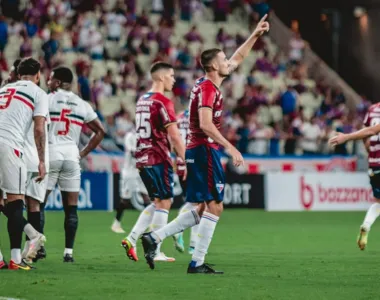 Thiago Galhardo foi autor de um dos gols da partida