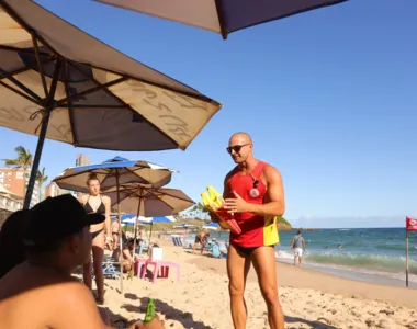 Objetivo é prevenir casos de afogamento e outros acidentes nesta época do ano em que as praias costumam ser mais frequentadas