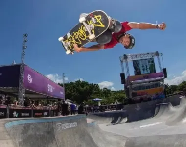 Dan Sabino foi campeão do skate park no STU Floripa
