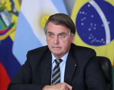Defesa de Bolsonaro pediu devolução de passaporte