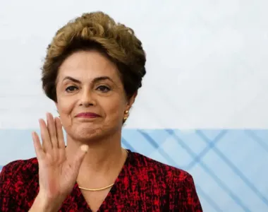 Atualmente, Dilma Rousseff mora em Xangai, na China