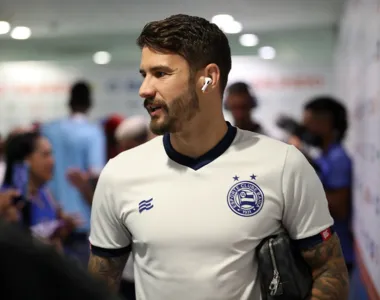 Camisa 9 volta a ser convocado após cumprir suspensão