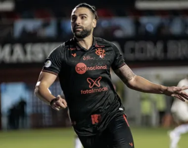 Léo Gamalho foi o artilheiro do Vitória na Série B