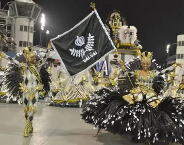 Escola de samba desfila no grupo principal do Carnaval de São Paulo