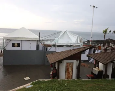 Registro feito pelo Grupo A TARDE mostra parte da estrutura danificada nesta quarta-feira (24)