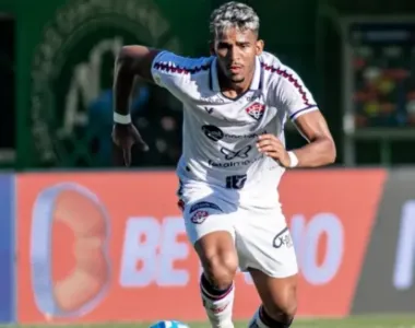 Lateral defendeu a Jacuipense e Vitória