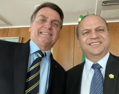 Ex-aliado de Bolsonaro faz gesto ao presida Lula