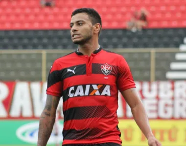 Cleiton Xavier jogou no Vitória em 2017 e 2018