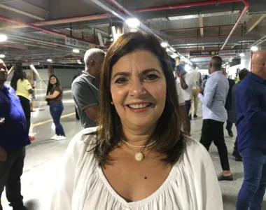 Secretária de Educação esteve presente na inauguração do novo posto de atendimento do TRE, na Estação Pituaçu