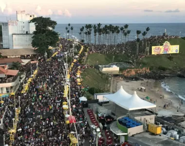 Salvador já vive clima de Carnaval