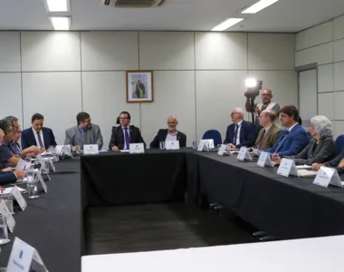 Reunião que definiu nova portaria de trabalhos aos feriados