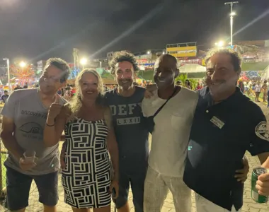 Italiana Patrizia Monteforte curte Salvador com amigos