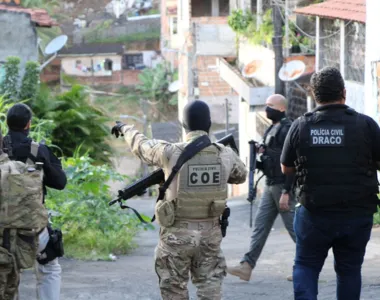 Operação conta com participação de  policiais civis