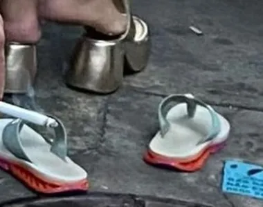 Sandália Kenner usada pela influencer