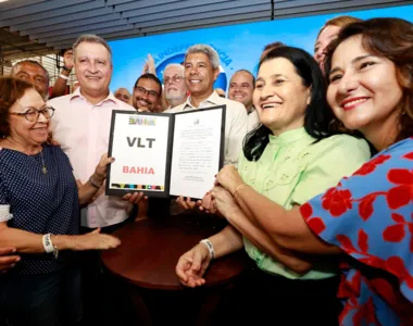 Jerônimo Rodrigues autorizou o lançamento do edital de licitação para a implantação do VLT em Salvador
