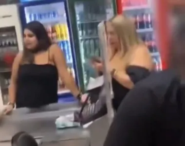 Mãe e filha envolvidas na briga