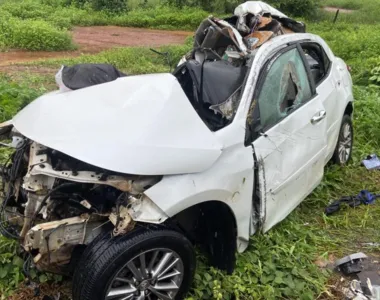 Carro em que as vítimas estavam