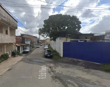 Mulher foi morta a tiros em casa