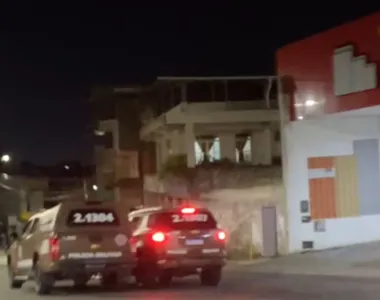 Equipes da Polícia Militar estão se deslocando para o local