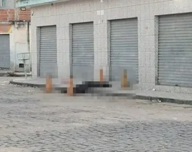 Crime ocorreu na frente de um bar, no Centro de Santaluz