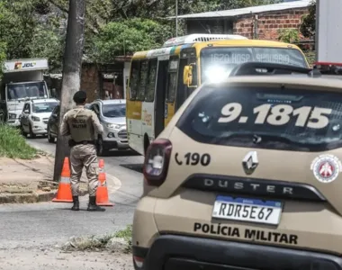 Agentes da Semob estão na região monitorando a circulação dos coletivos