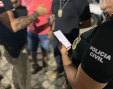 Polícia está cumprindo prisão de diversos indivíduos durante o período carnavalesco