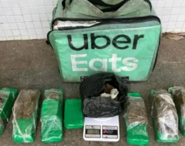 Criminosos e materiais foram conduzidos para a Central de Flagrantes