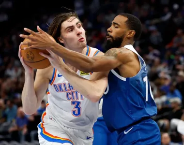 Josh Giddey joga pelo Oklahoma Thunder City