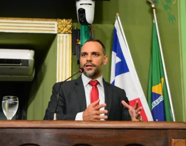 Vereador criticou as demissões em massa realizadas pelo Bradesco