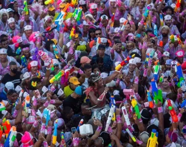 Polícias poderão recolher pistolas de água tanto no Carnaval quanto em outras festas de rua